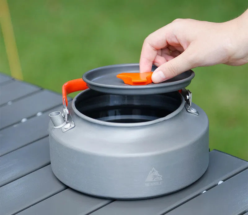 Male Wolf Outdoor Kettle Wild Tea Set - Bellarte Enchanté Male Wolf Outdoor Kettle Wild Tea Set
